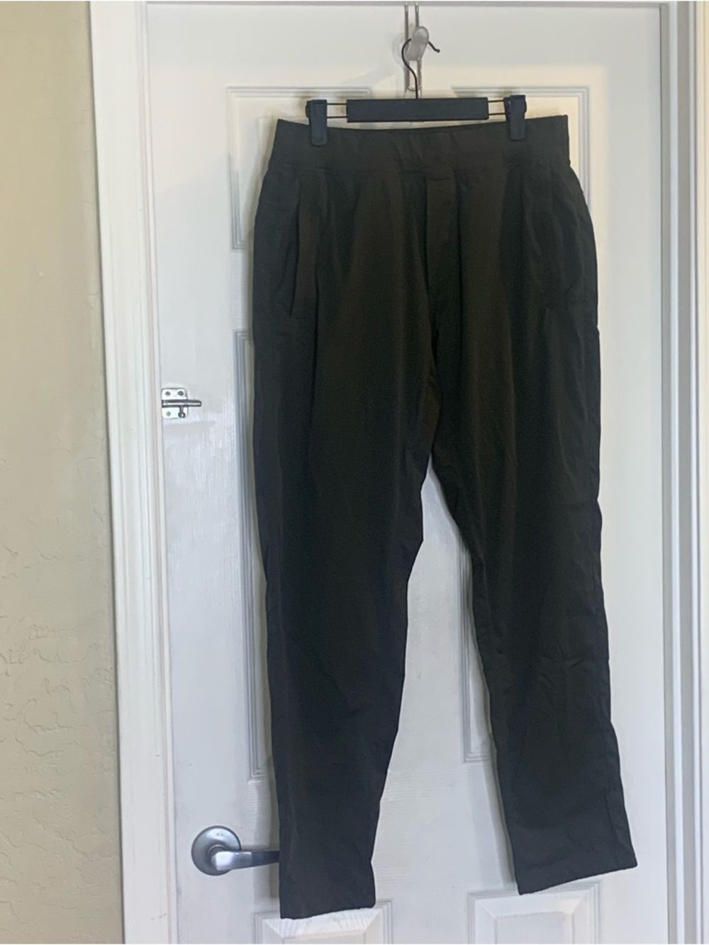 Lululemon Great Wall Pant *32"
Dark Olive (First Release) Size Large - Picture 3 of 10